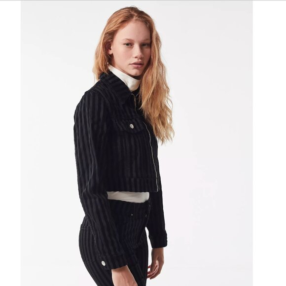 NWT Urban Outfitters UO Gia Striped Velvet Cropped Jacket in Medium - Picture 2 of 7